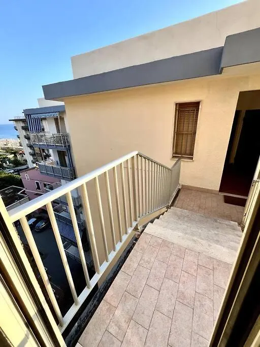 Casa Solymar Apartment Vallecrosia Italy